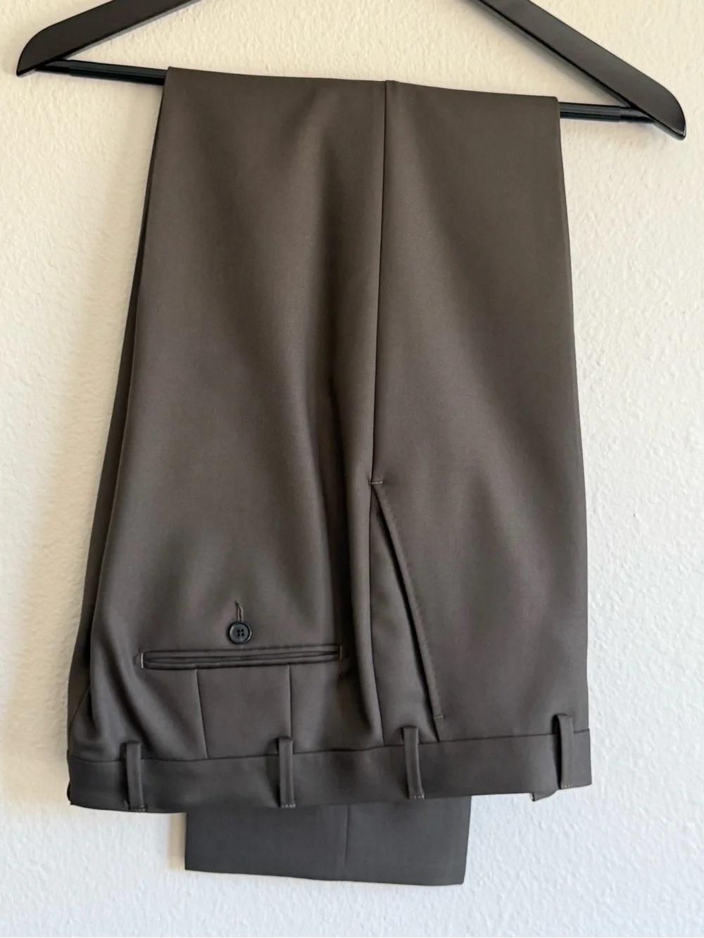 Suitsupply Double-Breasted Dark Green Wool “Milano” Suit.